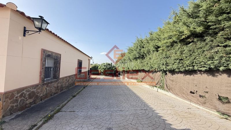 Foto dac0ba46-0d3a-4fcb-8f53-6d459672349e. Casa a Almendralejo