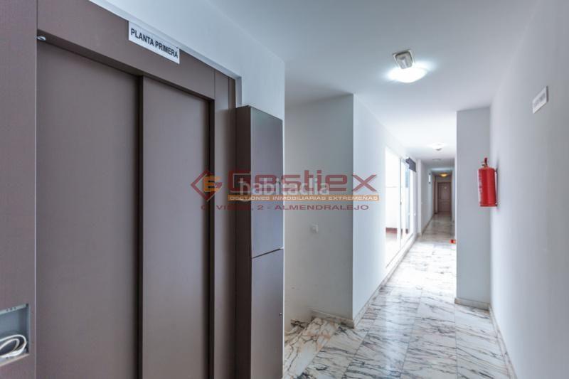 Foto afda7bc6-be73-47e0-b173-ef08bf9b1866. Piso este piso a reformar se encuentra , badajoz, fácil acceso a la autovía, tierra de barros, circunvalación.
es un pi en Almendralejo