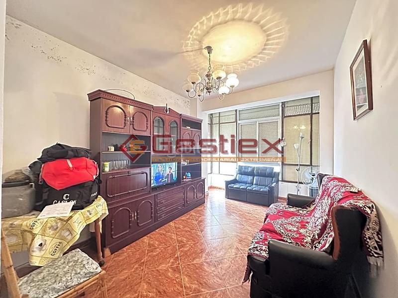 Foto 71637d96-b1ae-4283-936d-48c62674c671. Piso  economico en venta zona centro !! en Almendralejo
