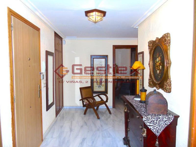 Foto f45a3a73-782f-4b3a-9c8f-9adedae70749. Casa adossada amb calefacció aparcament piscina a Almendralejo