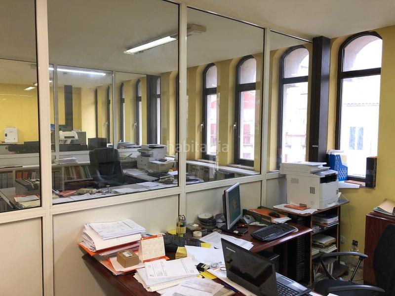 Foto 434d78fc-a573-4e9a-9f41-7317517214e8. Ufficio con riscaldamento in Casco Antiguo Burgos