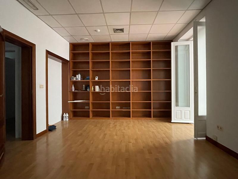 Foto bf47afc1-131c-4cd0-83bc-82121633b3c8. Rent office space in calle de santander 3 in Casco Antiguo Burgos