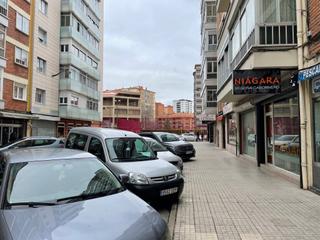 Lloguer Local Comercial  Calle vitoria. Local acondicionado en la barriada juan xxiii.