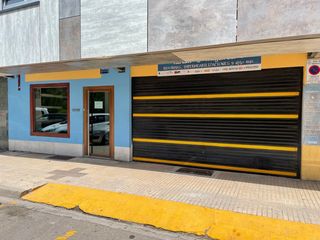 Business premise in N/a 19. Local ideal para autónomos con garaje y vado