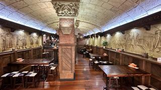 Business premise in Calle Arco del Pilar 10