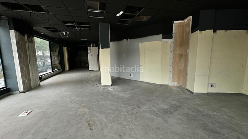 Foto 1860b072-220a-4aac-b123-8bbbe4a3032b. Local comercial a avenida cantabria 67 a Los Vadillos - R. Sanitaria - Pozanos Burgos