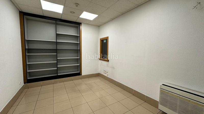 Foto 65cc2632-6745-4571-94b6-aee7c4241f5b. Lloguer local comercial a calle federico garcía lorca 6 a Burgos