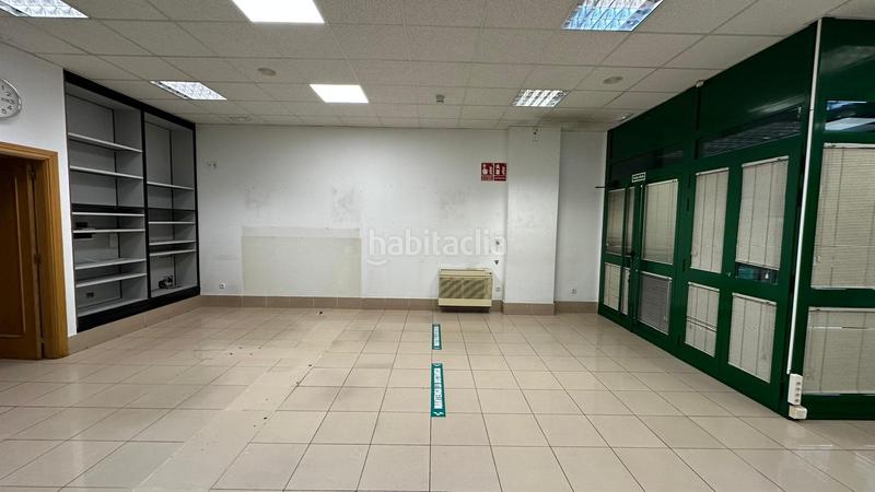 Foto fa512ef8-3dad-4a18-93a0-76669fe604e8. Location local commercial dans calle federico garcía lorca 6 dans Burgos