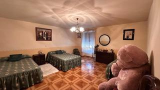 Masia  Calle santa cristina. Casa en pedrosa del príncipe para disfrutar en familia todo el a