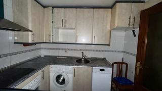 Pis  Calle real. Piso en el barrio de capiscol con 3 habitaciones y dos baños