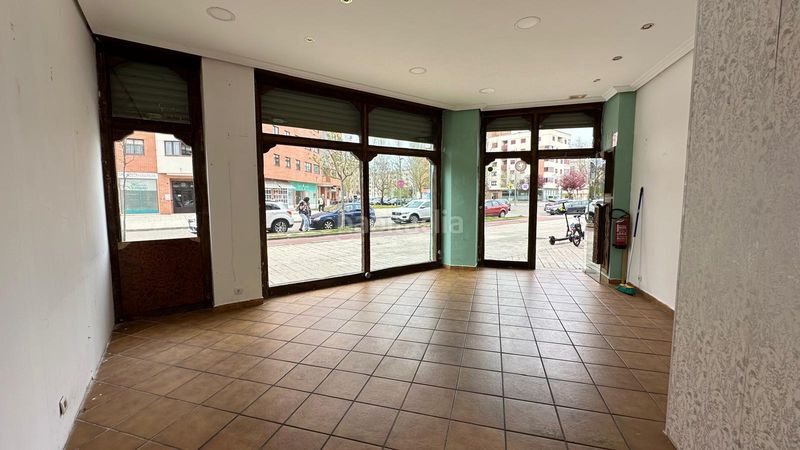 Foto 771a5365-0968-46d0-89e1-8e4a38e69cec. Local comercial a Illera Burgos