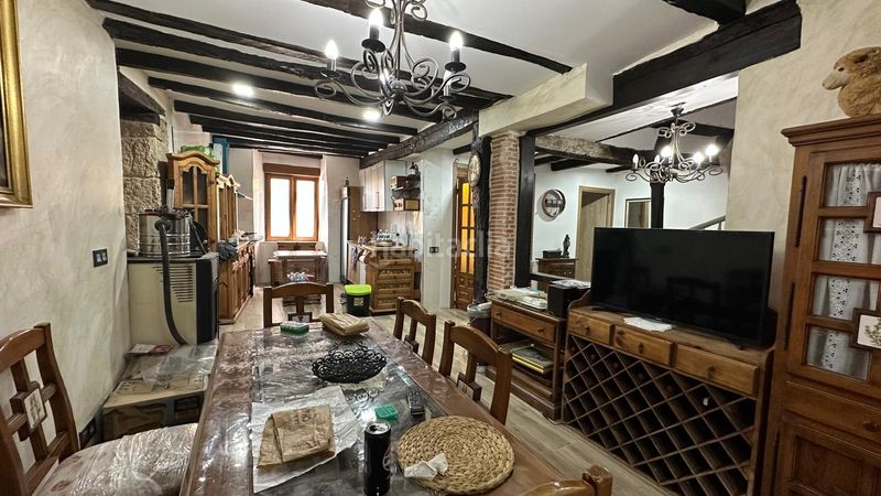 Foto 37faa4dd-d471-4903-9a80-99b0862a2565. Casa amb xemeneia calefacció aparcament a Castrojeriz