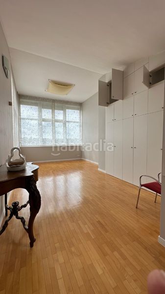 Foto b7583ab1-1567-4564-9fda-fdab0a901fb0. Casa aparellada amb xemeneia calefacció aparcament a Burgos