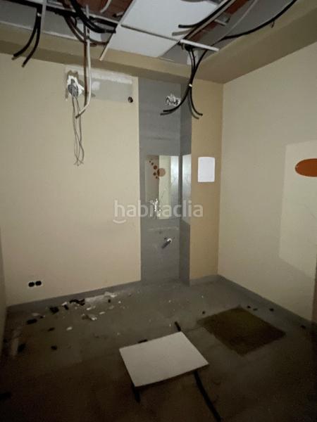 Foto cdf4e42b-fb67-4866-8691-90f8e1a72302. Alquiler local comercial en n/a en Reyes Católicos Burgos