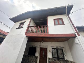 Casa adosada en Lugar el valle 4. Casa en piloña a reformar