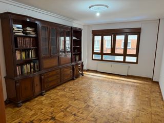 Pis  Calle san melchor garcía sampedro. Venta piso con cochera en calle melchor garcia sampedro