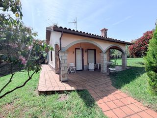 Xalet  Lugar pentanes. Se vende chalet con casa de invitados en la zona del gobernador