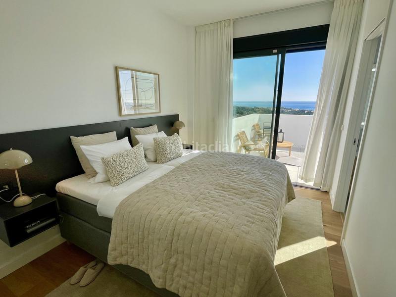 Foto b2782b2a-4ff4-41c9-9144-7b303e536b50. Reihenhaus in Río Real Marbella