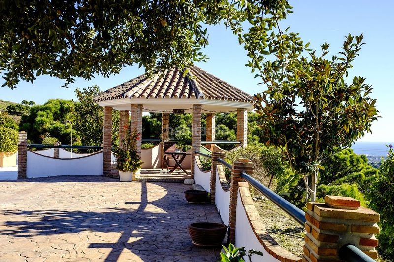 Foto e71f29b0-666b-41b9-8d71-938cf96f1bb6. Chalet en altos de Estepona Estepona