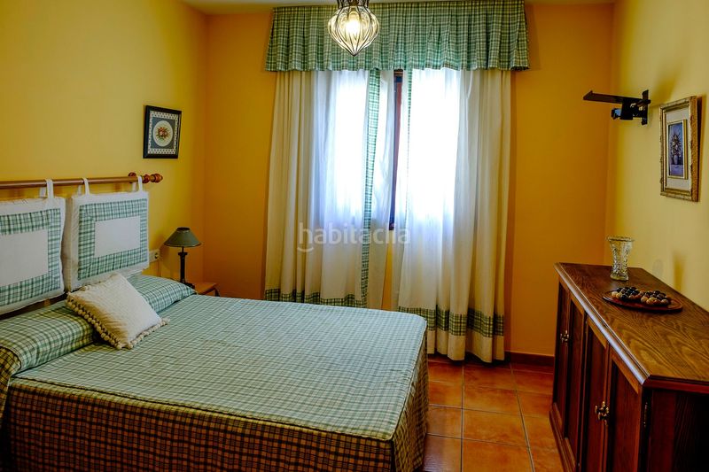Foto ad0d4734-5f34-469b-b188-244f4472c1a4. Xalet a altos de Estepona Estepona