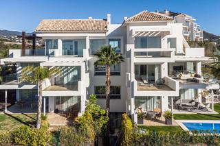 Dúplex a Montemayor - Marbella Club. Exclusivo dúplex en planta baja en marbella club hills