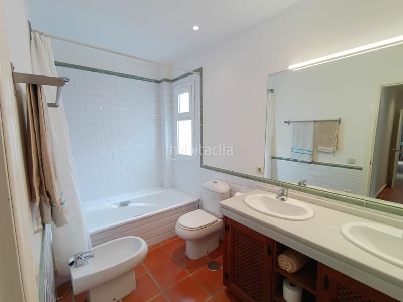 Foto e0ae9aa9-1589-435b-b13e-afa02a655d63. Chalet in Sotogrande alto Sotogrande