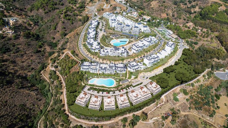 Foto 48302970-b6db-40db-a49c-94c5e97601f2. Àtic a altos de Estepona Estepona