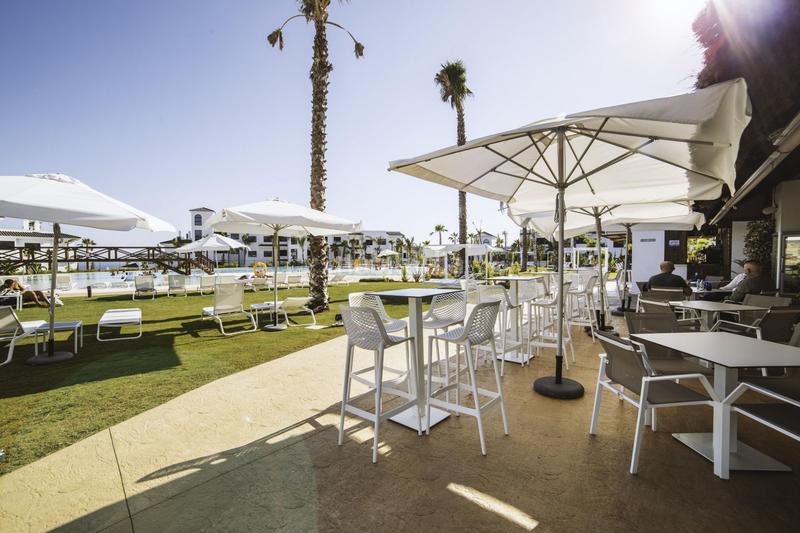 Foto 38d42fc4-44a8-44fd-9ba6-65d05cdbc999. Ático en altos de Estepona Estepona