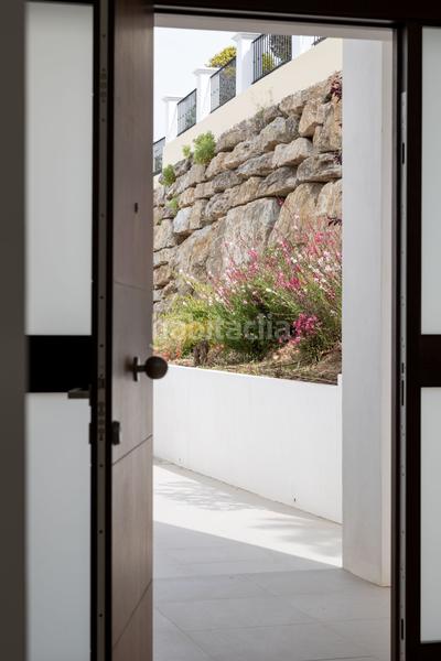 Foto 9cade842-526b-4a60-b681-9fccab08f010. Chalet en los arqueros - puerto del almendro Benahavís