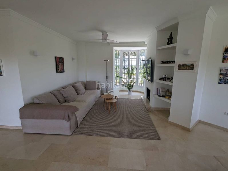 Foto 85bc1f7a-c83a-4a88-b5d5-573fa01e583a. Miete chalet in Santa María Marbella
