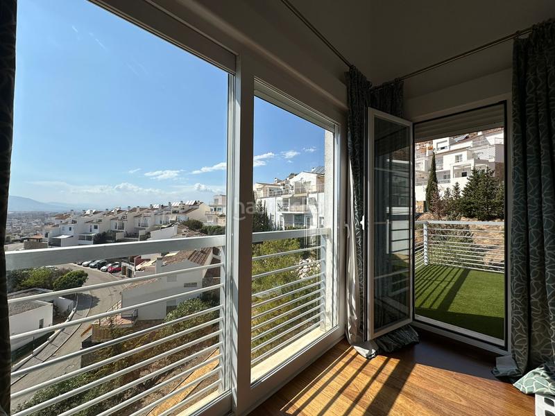 Foto 07d4bf28-289e-4009-9bc4-47e521569801. Casa a schiera in Limonar Málaga