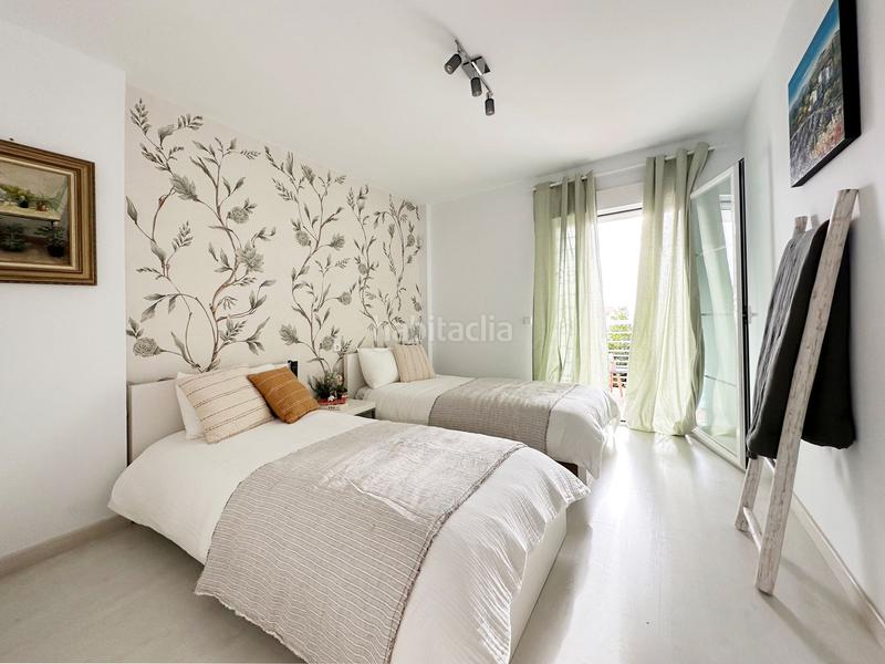 Foto d5e8568b-0fbe-451e-b59f-5eb7705442da. Casa adosada en Limonar Málaga