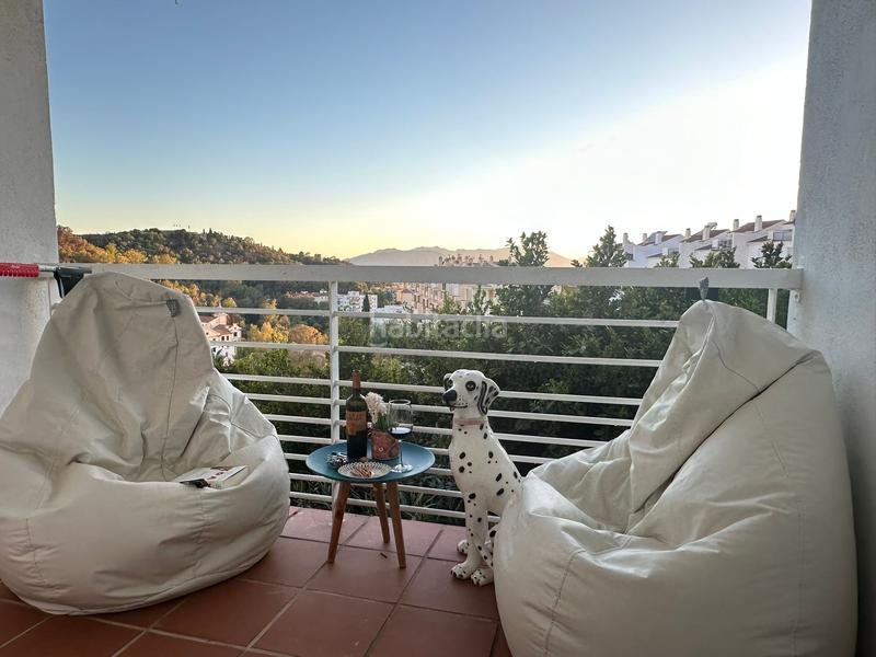 Foto f75179f4-5e07-450a-9e09-2834cd976a34. Casa adossada a Limonar Málaga