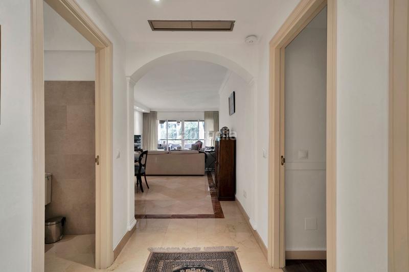 Foto e9a52f4e-8a2b-471a-a5f9-fb65d5c46dda. Appartement in Sierra Blanca Marbella