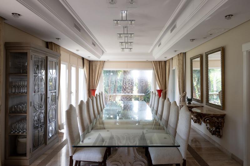 Foto 62fb384b-58fc-4d85-951d-80ba09e64307. Chalet in El Velerín Estepona