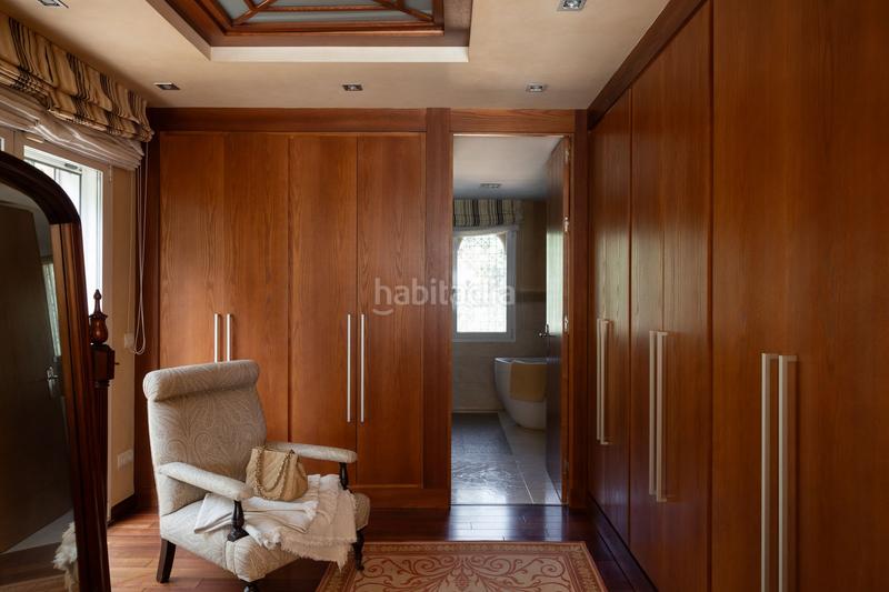 Foto 7a7709d0-5837-4030-b755-52c20ad599af. Chalet in El Velerín Estepona