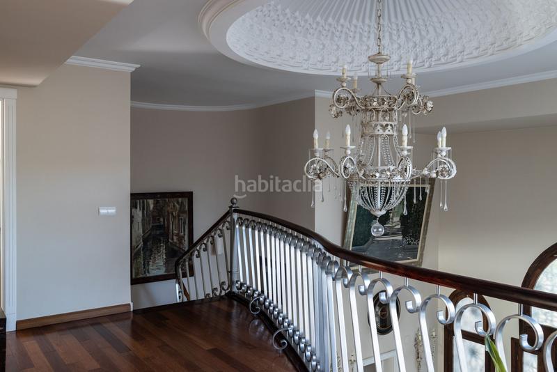 Foto 06f516dd-3f61-4c51-ade6-8cb283ea2366. Chalet in El Velerín Estepona