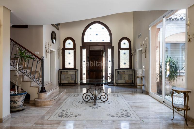 Foto b865465e-e4e5-4f1f-8c69-bf5f0650c03a. Chalet in El Velerín Estepona