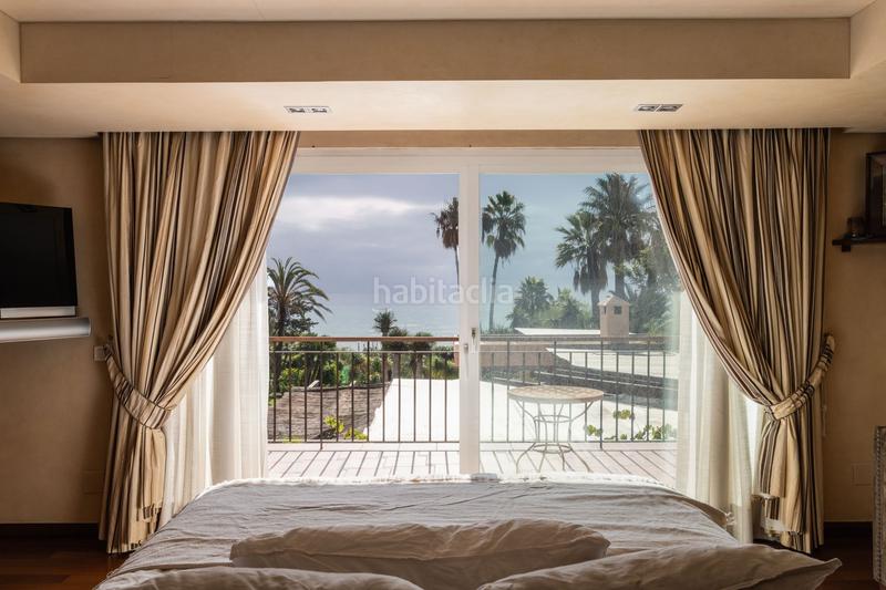 Foto c6aaaf7f-ac78-4c8f-a99b-1264ae5abf79. Chalet in El Velerín Estepona