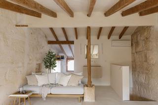 Casa adossada a Muro