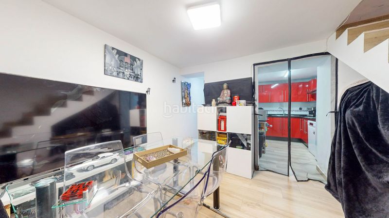 Foto b80de262-191a-4a0c-bdd4-2e46d6cd9362. Casa adossada a Alozaina
