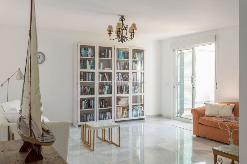 Foto 8cfc3749-3773-4f12-91c0-b01f545c7760. Xalet a Los Llanos Estepona