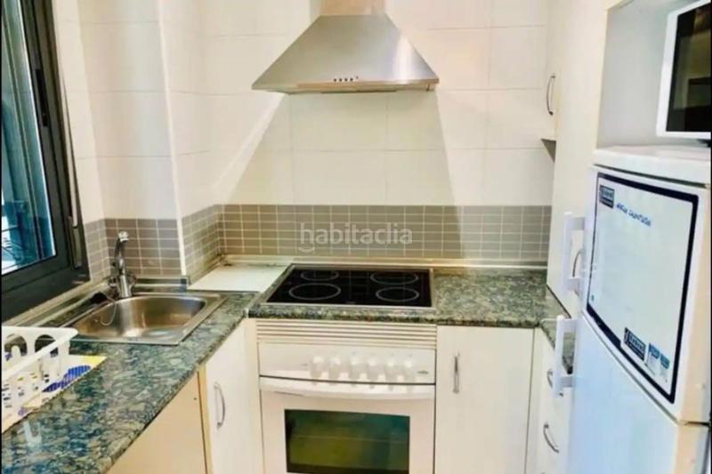 Foto 8d9bb570-02e2-49ec-a856-be0347a2c8b7. Apartamento en Las Gaviotas - Carvajal Fuengirola