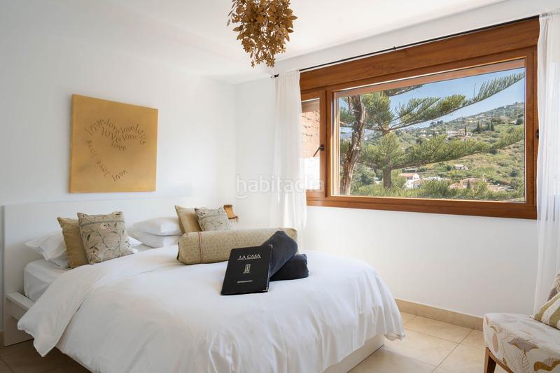 Foto 4401cb59-dc3f-45c4-8d93-727647736621. Edificio en Torrox pueblo Torrox