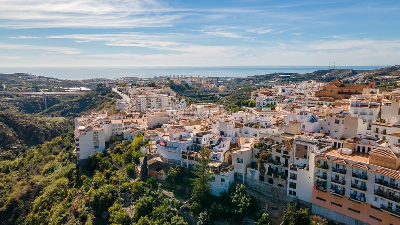 Foto ea5aca11-0925-4509-ac5a-b03540c473be. Edificio en Torrox pueblo Torrox