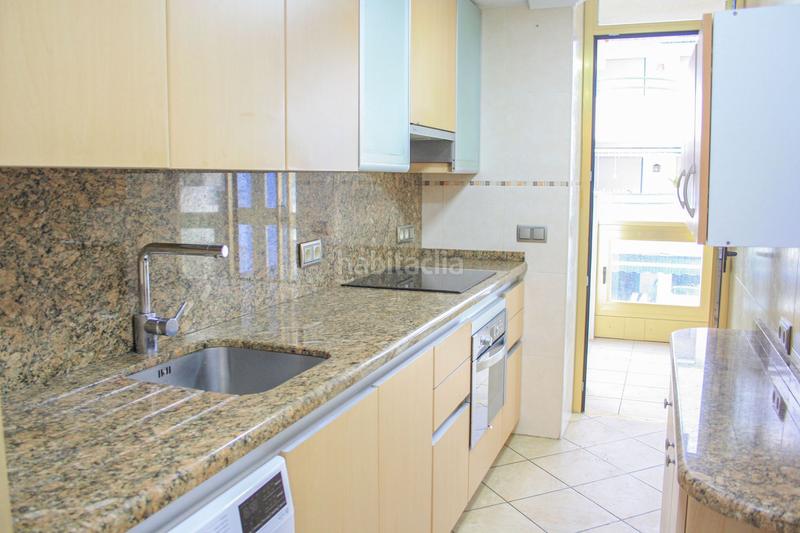 Foto 3f49ecb3-8d8d-4e25-82d8-d43fb644b8ea. Apartamento en Playa Bajadilla - Puertos Marbella