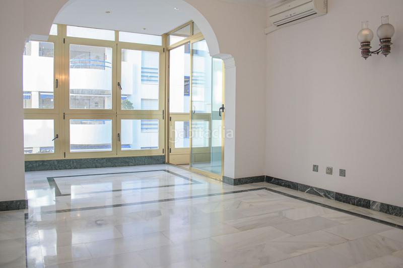 Foto 86af6907-d7be-4b8d-a3da-c48ed1622395. Apartamento en Playa Bajadilla - Puertos Marbella