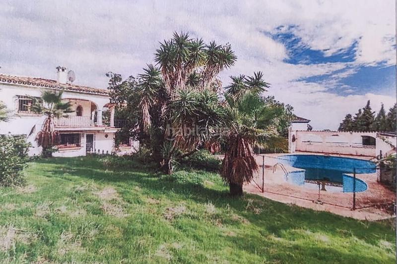 Foto d0ec76a6-9d12-4a40-a32a-339e0cdd9ee8. Chalet in Valdeolletas - Las Cancelas - Xarblanca Marbella