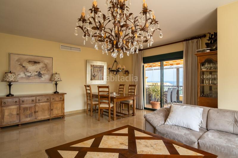 Foto 43f7eaa9-f9a3-44f2-9a4a-6e1cb2e4e9ec. Attico in San Pedro de Alcántara Pueblo Marbella