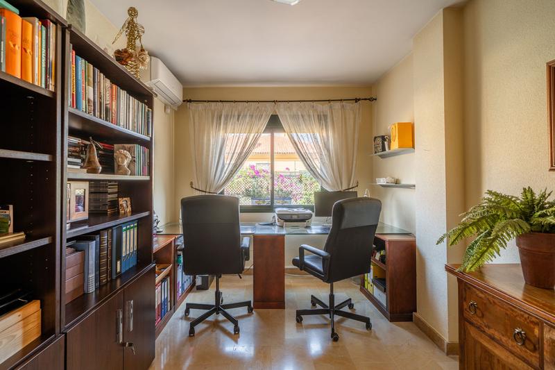 Foto e2db43b8-abdd-4632-b8b4-7cd5418aebed. Attico in San Pedro de Alcántara Pueblo Marbella